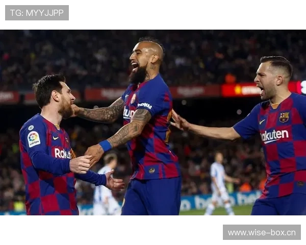 巴塞罗那深陷战术困局，传控复兴与重建危机共存，当前赛季表现受限