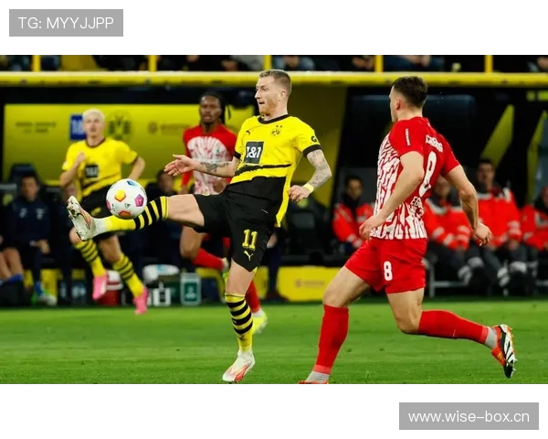 多特蒙德提速即崩盘，节奏失控暴露中场衔接与体能分配问题