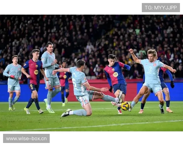 巴萨关键比赛表现起伏:状态波动对竞争格局产生阶段性影响 巴萨关键比赛表现起伏:状态波动对竞争格局产生阶段性影响