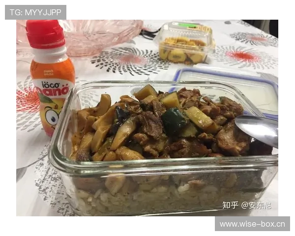 安东尼·约书亚又晒家照了——早餐摆得像颁奖礼，汤匙金边让我怀疑人生